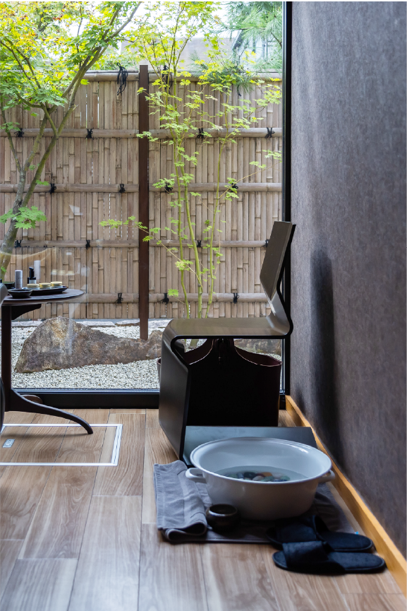 診察室から見える中庭